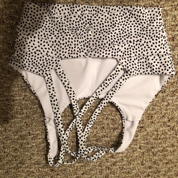 Buffbunny Rosa Sports Bra White Bossy XS - Picture 2 of 3